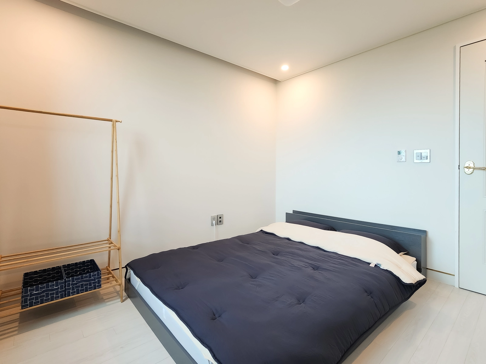Fully Furnished 2-Bedroom, 1 Min from Pyeongdae Beach — photo 5