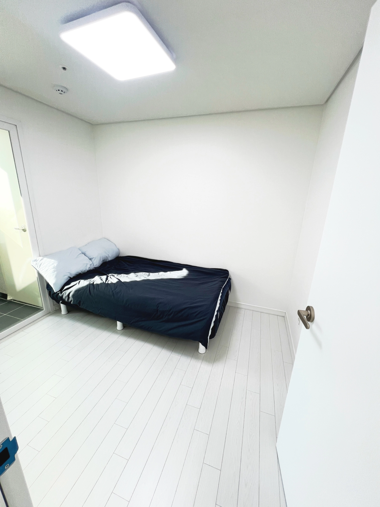 Modern 3-Room Stay in Jung-dong, Suwon — photo 12