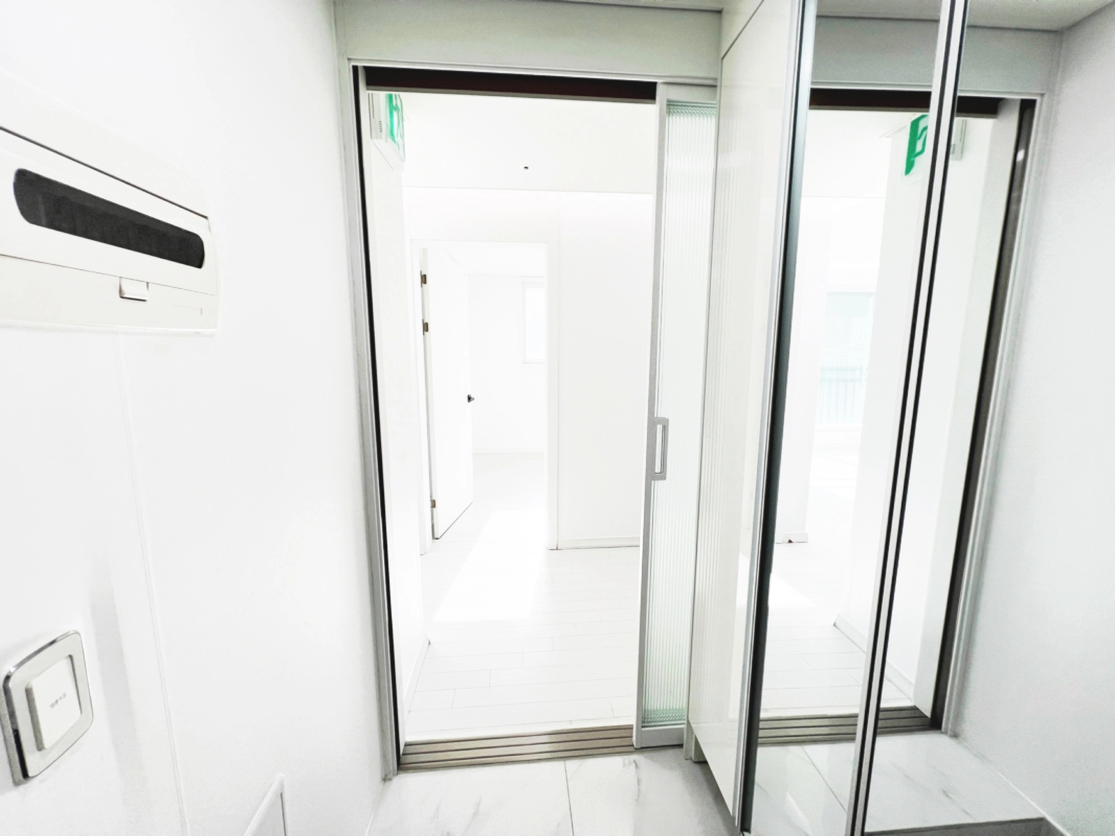 Modern 3-Room Stay in Jung-dong, Suwon — photo 17