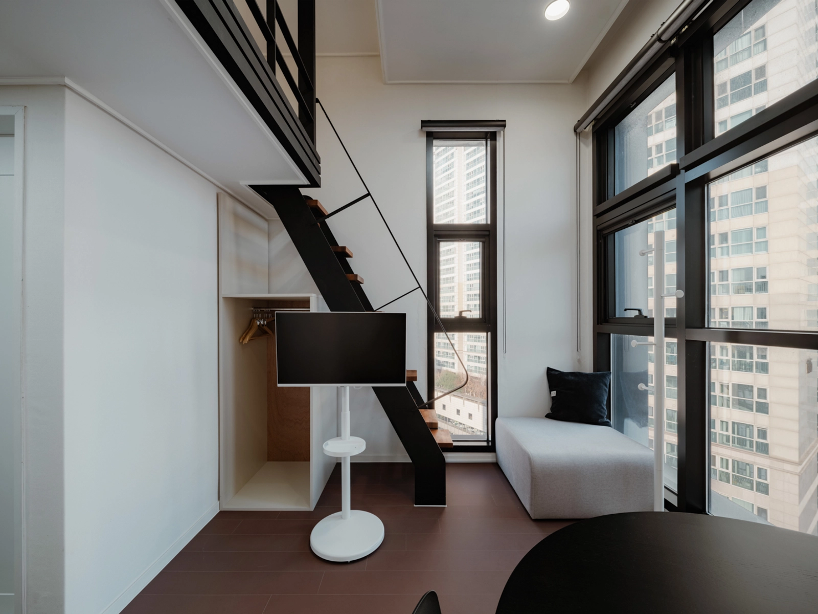 Duplex studio apt, 5-min walk to Cheonggyecheon — photo 4