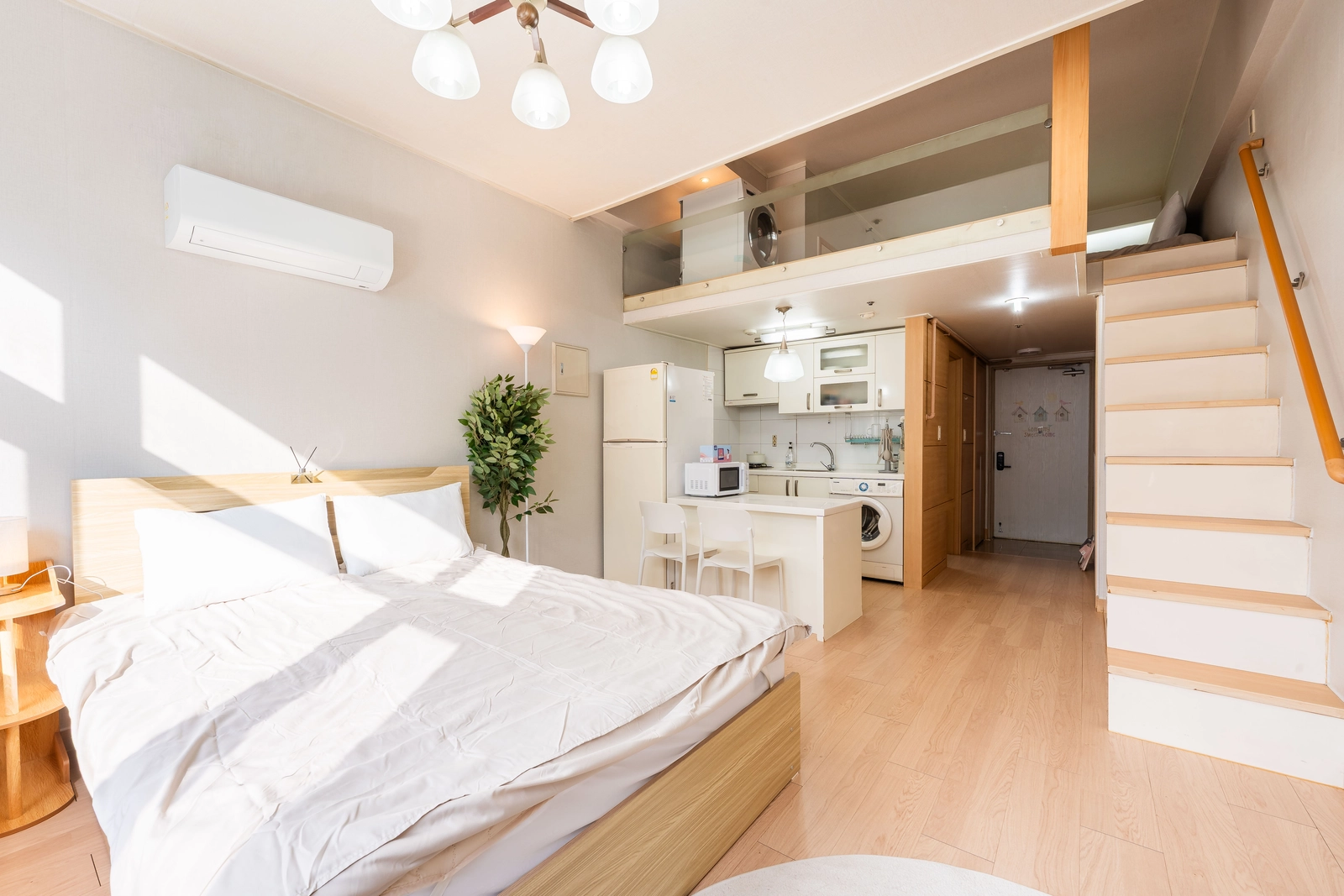 Migeum Station access / Sleeps 4 / Parking / Cozy duplex — photo 4