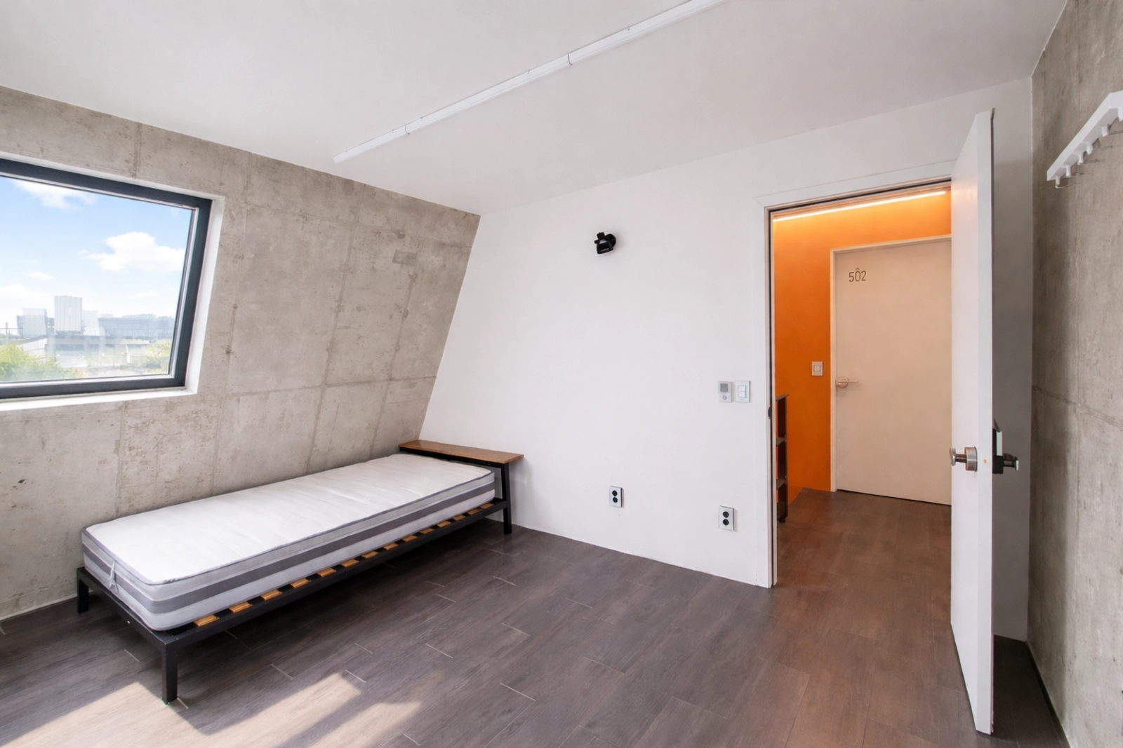 SodamSodam Coliving House, 8 mins from Sillim Station — photo 11